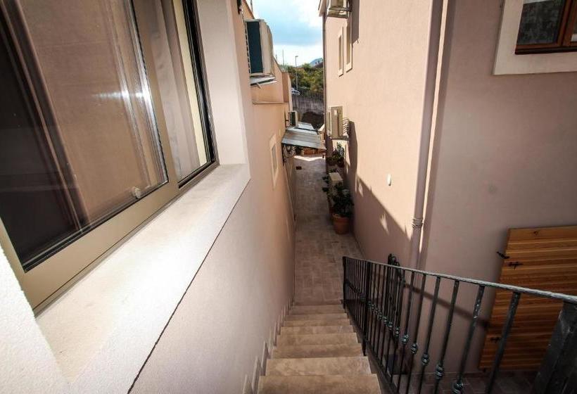 پانسیون Villa Nautica