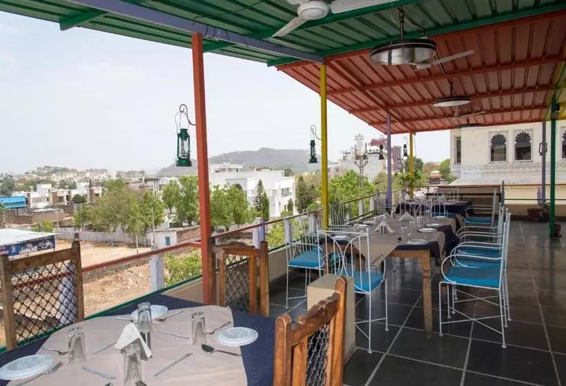 Hotel Manwar