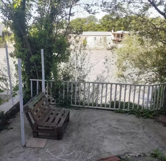 پانسیون Guest House Amazon