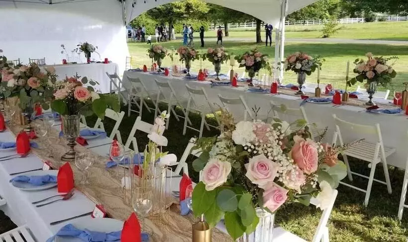 Cedar Manor Bed And Breakfast