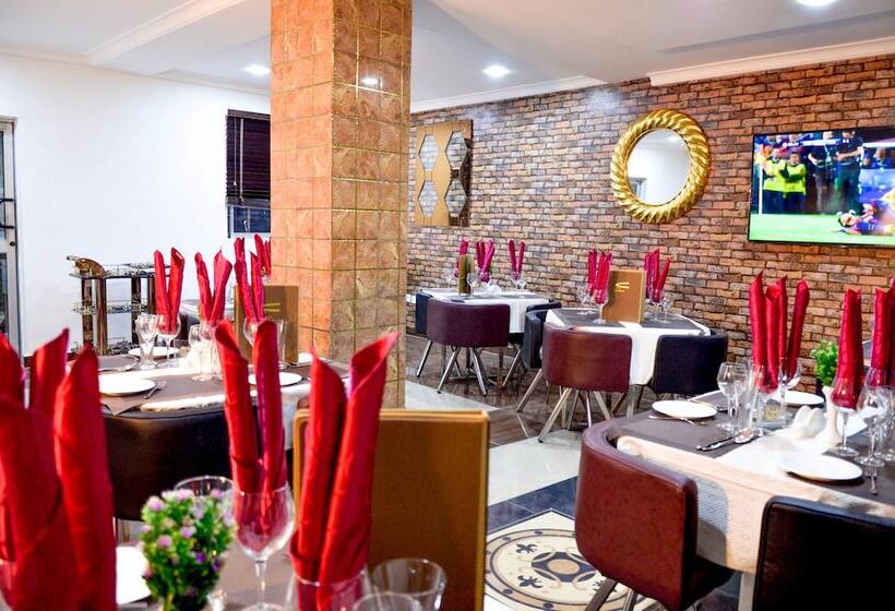 هتل Crystal House