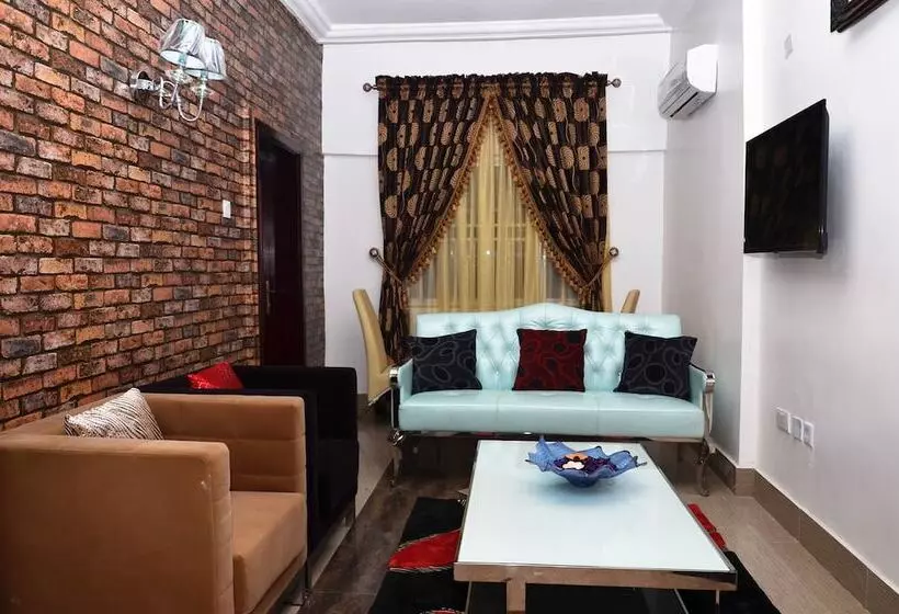 هتل Crystal House