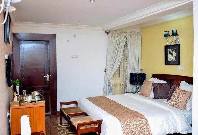 هتل Crystal House