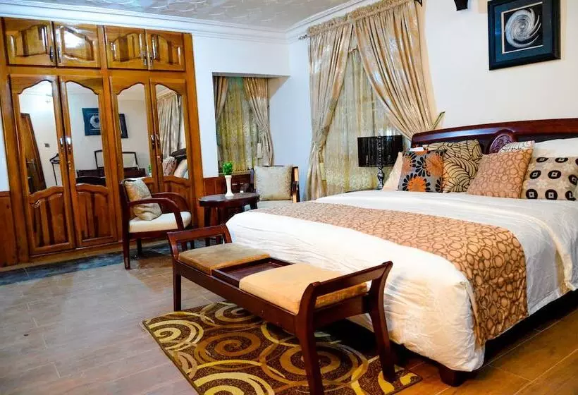 هتل Crystal House