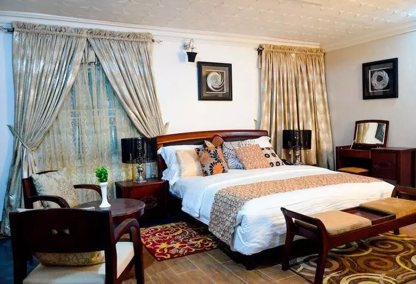 هتل Crystal House