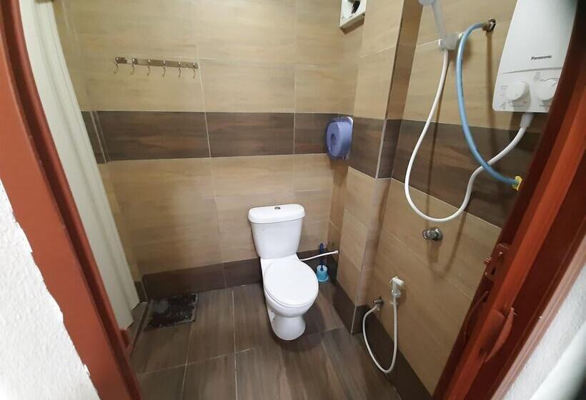 Hotel Mn Ferringhi Inn