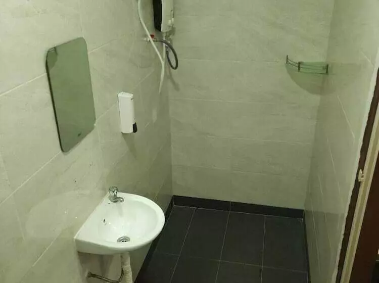 ホテル Mn Ferringhi Inn