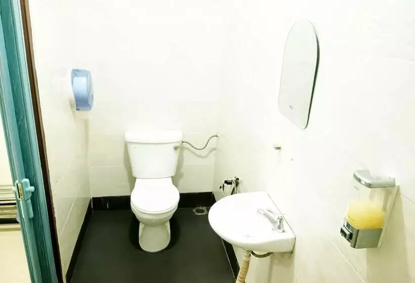 ホテル Mn Ferringhi Inn