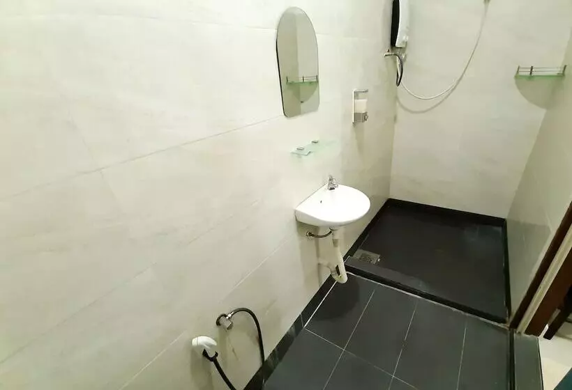 ホテル Mn Ferringhi Inn