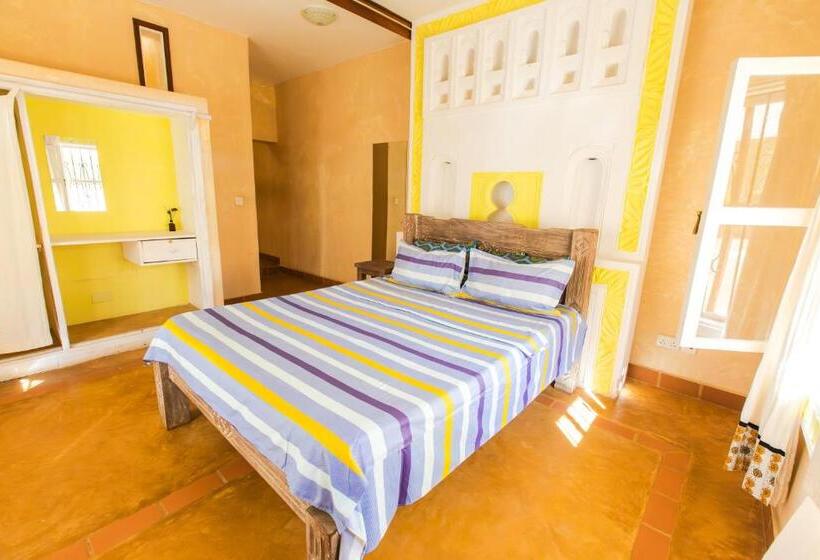 پانسیون Footprints House