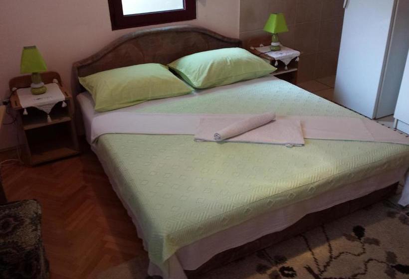 Apartments & Hostel Zdrava Hrana