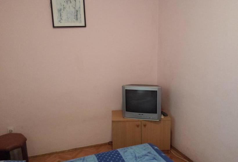 Apartments & Hostel Zdrava Hrana