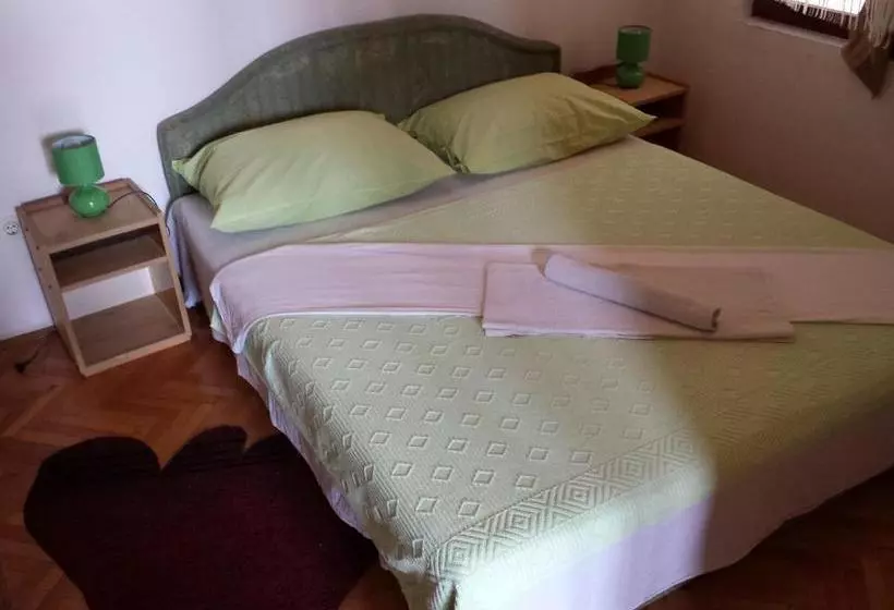 Apartments & Hostel Zdrava Hrana