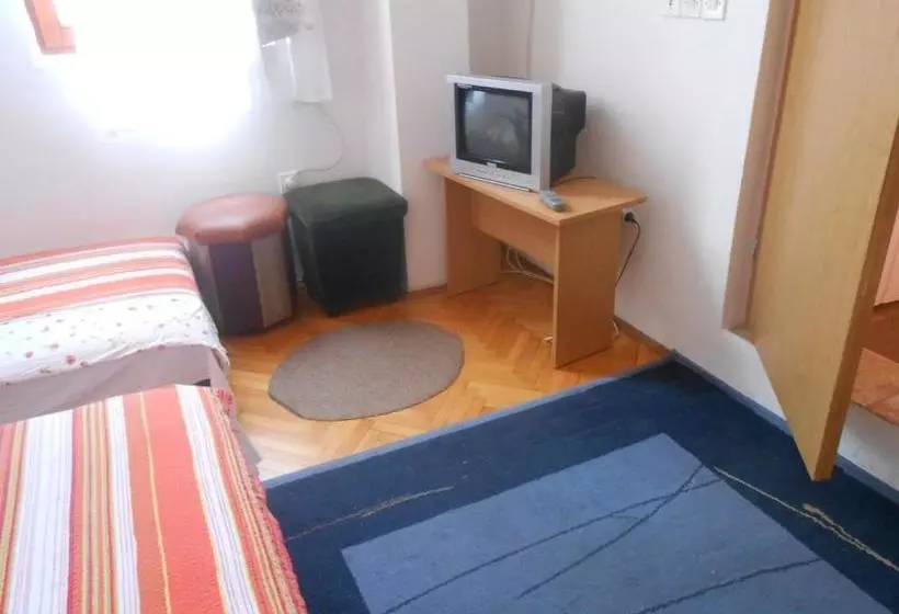 Apartments & Hostel Zdrava Hrana