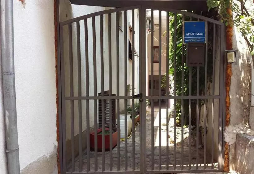 Apartments & Hostel Zdrava Hrana