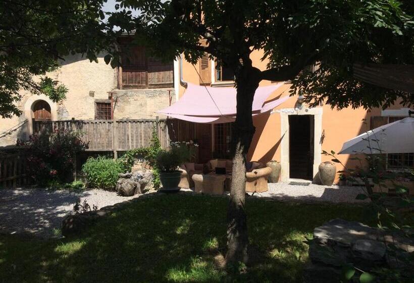 تختخواب و صبحانه Le Val D'ailleurs