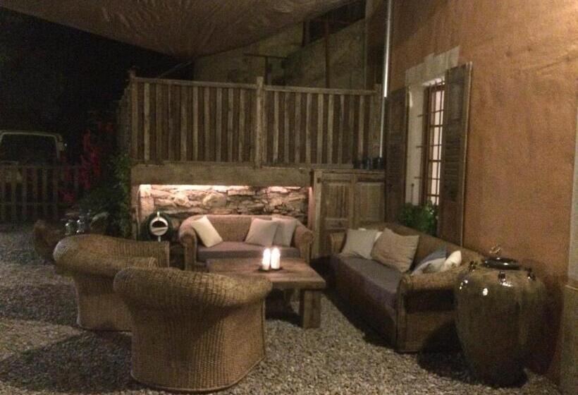 تختخواب و صبحانه Le Val D'ailleurs