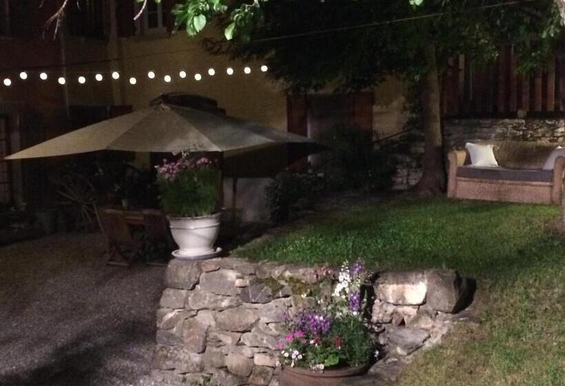 تختخواب و صبحانه Le Val D'ailleurs