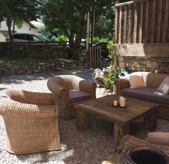 تختخواب و صبحانه Le Val D'ailleurs