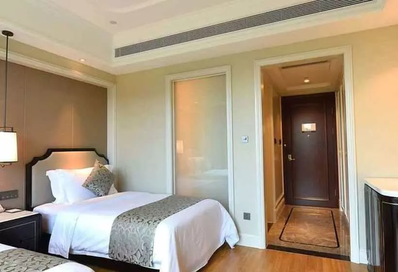 Hotelli Ramada Plaza By Wyndham Wenzhou