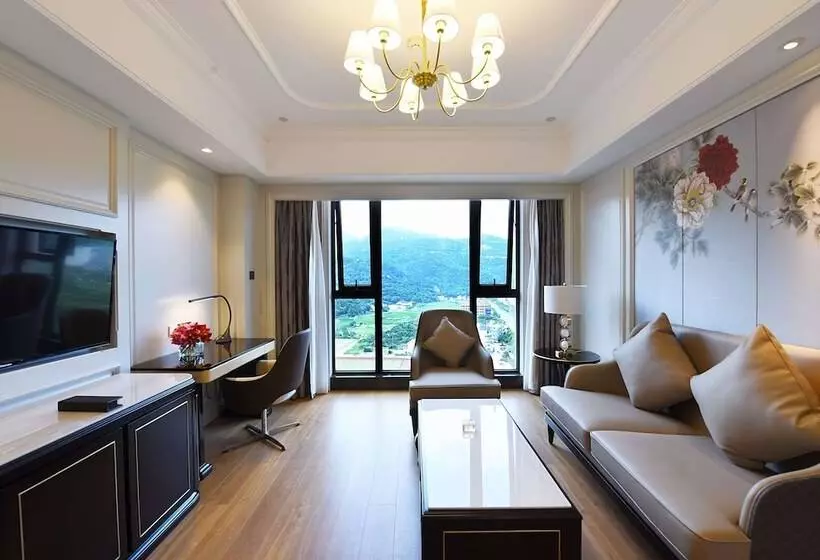 Hotelli Ramada Plaza By Wyndham Wenzhou