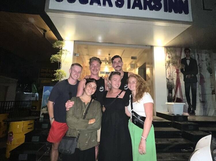 فندق Sugar Stars Inn