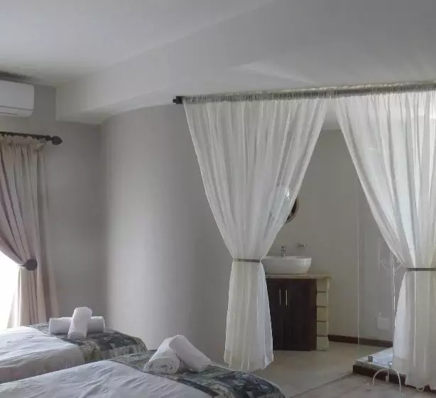 ホテル Titanic View Self Catering