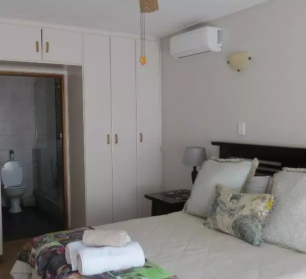 ホテル Titanic View Self Catering