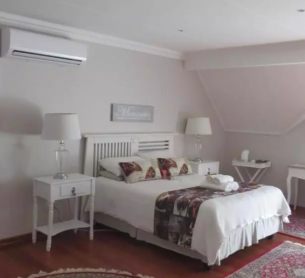 ホテル Titanic View Self Catering
