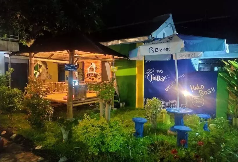 تختخواب و صبحانه Robiu Homestay