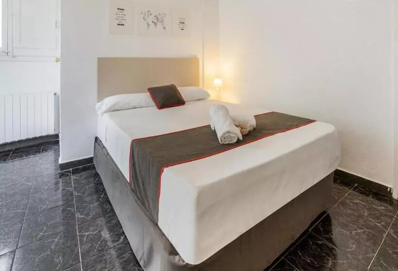 Hotelli Hostal Patio De La Luna