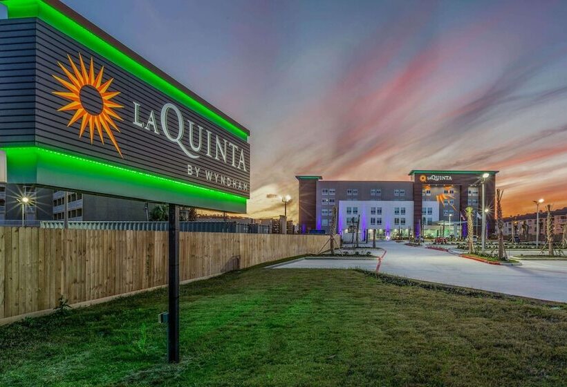 هتل La Quinta Inn & Suites By Wyndham Galveston West Seawall