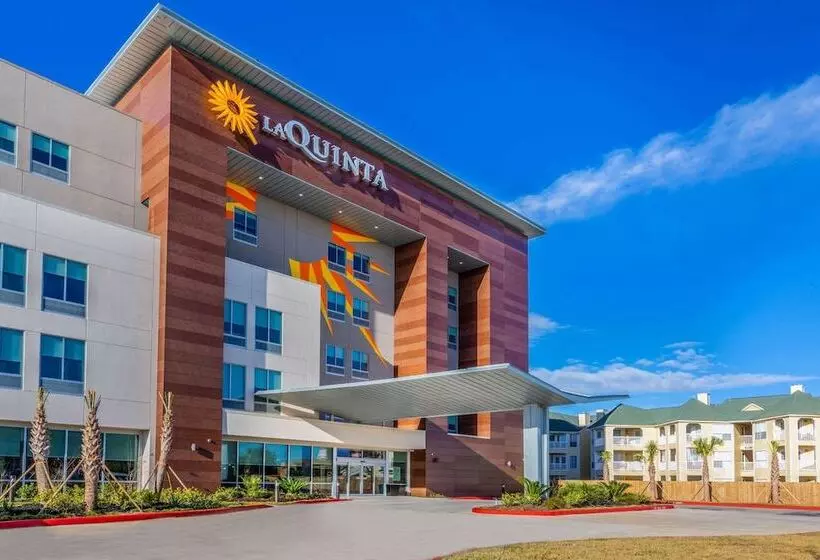هتل La Quinta Inn & Suites By Wyndham Galveston West Seawall