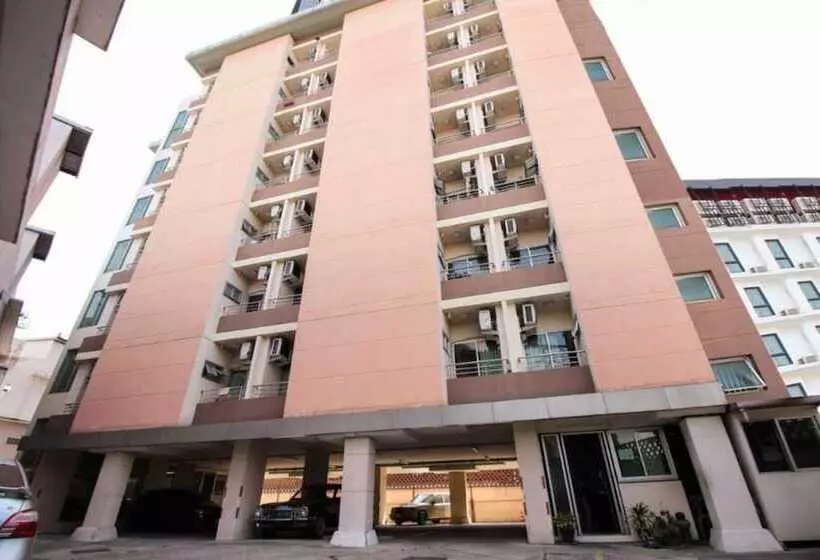 Mee Sook Hotel And Residence