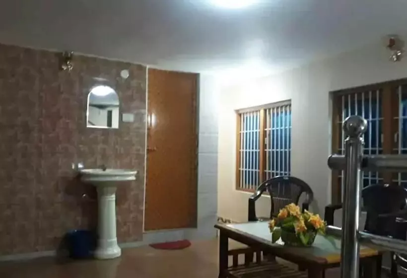 ホテル Pepy Raoji Homestay