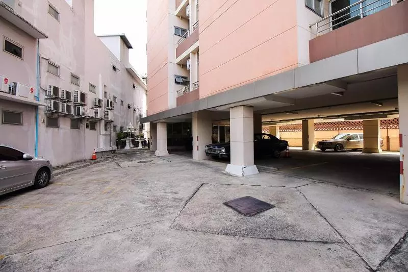 Mee Sook Hotel And Residence