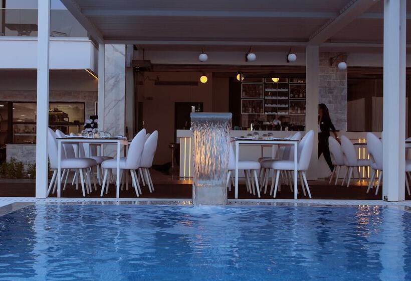 Resort Crystal Villas & Suites