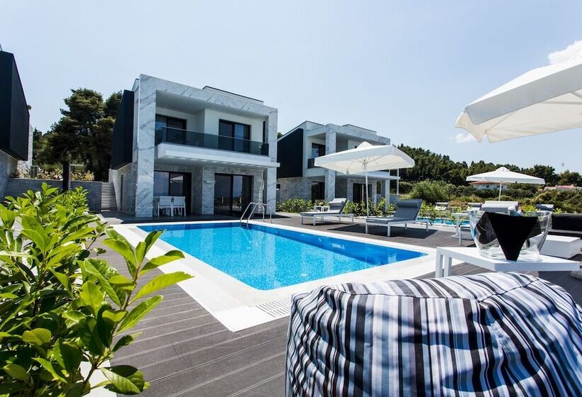 Resort Crystal Villas & Suites