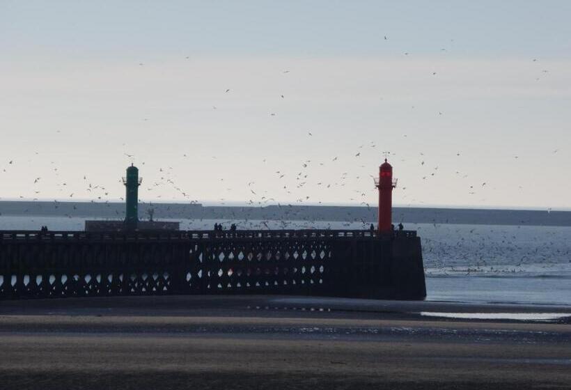 تختخواب و صبحانه La Saint Martinoise