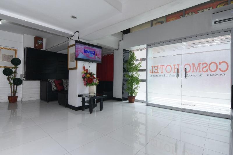 Cosmo Hotel   Padre Campa