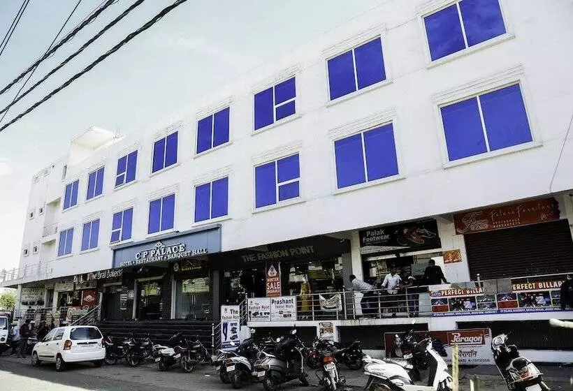 Hotelli C P Palace By Oyo Rooms