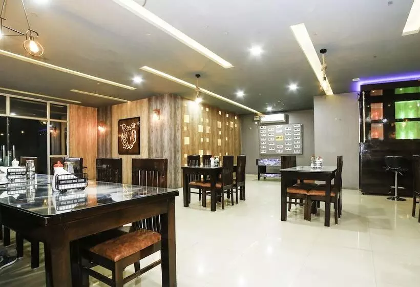 Hotelli C P Palace By Oyo Rooms