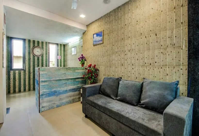 ホテル Grand Murud By Oyo Rooms