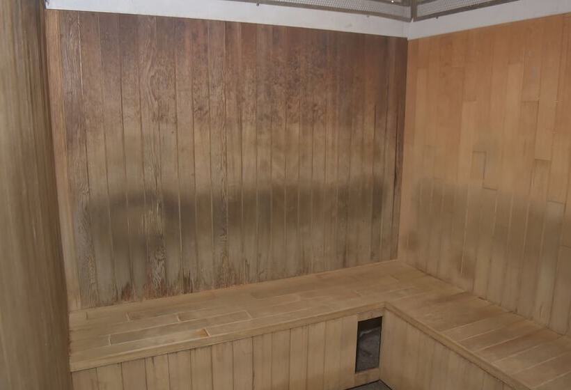 هتل King's Garden Villa