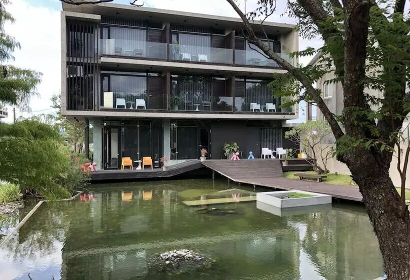 پانسیون God Island Bed And Breakfast