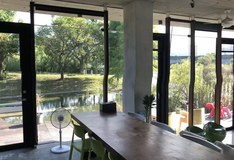 پانسیون God Island Bed And Breakfast