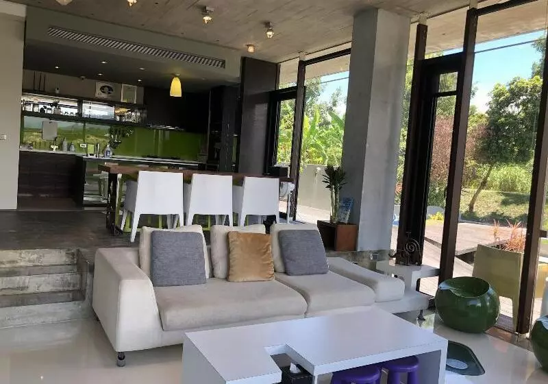 پانسیون God Island Bed And Breakfast