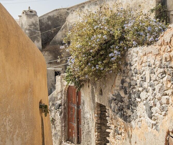 پانسیون Nano Suites