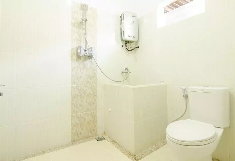 Pensió Shakila Guest House