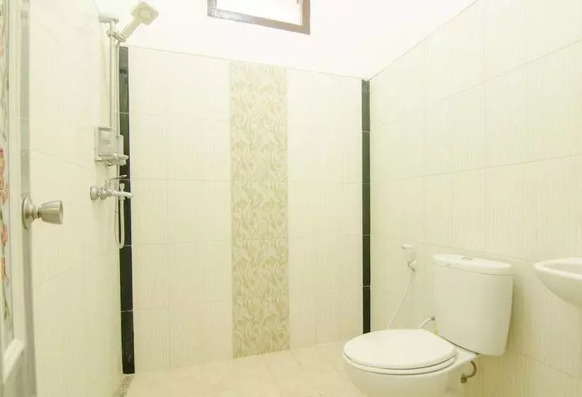 Pensió Shakila Guest House